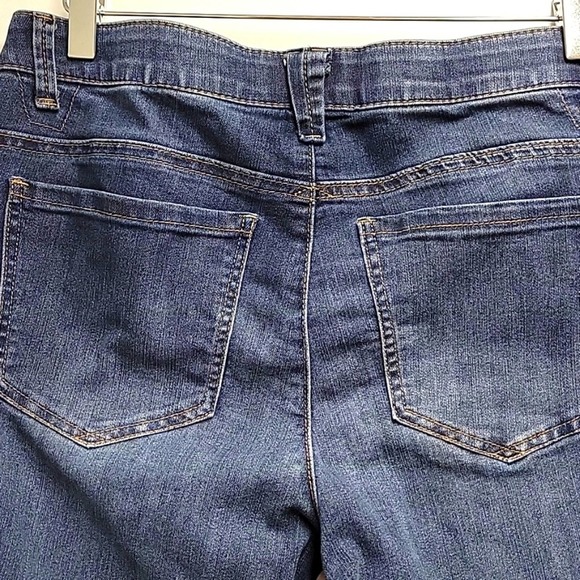 Democracy Ab Technology Mid Rise Cropped Raw Hem 5 Pocket Jeans Woman's Size 10 - Picture 6 of 8